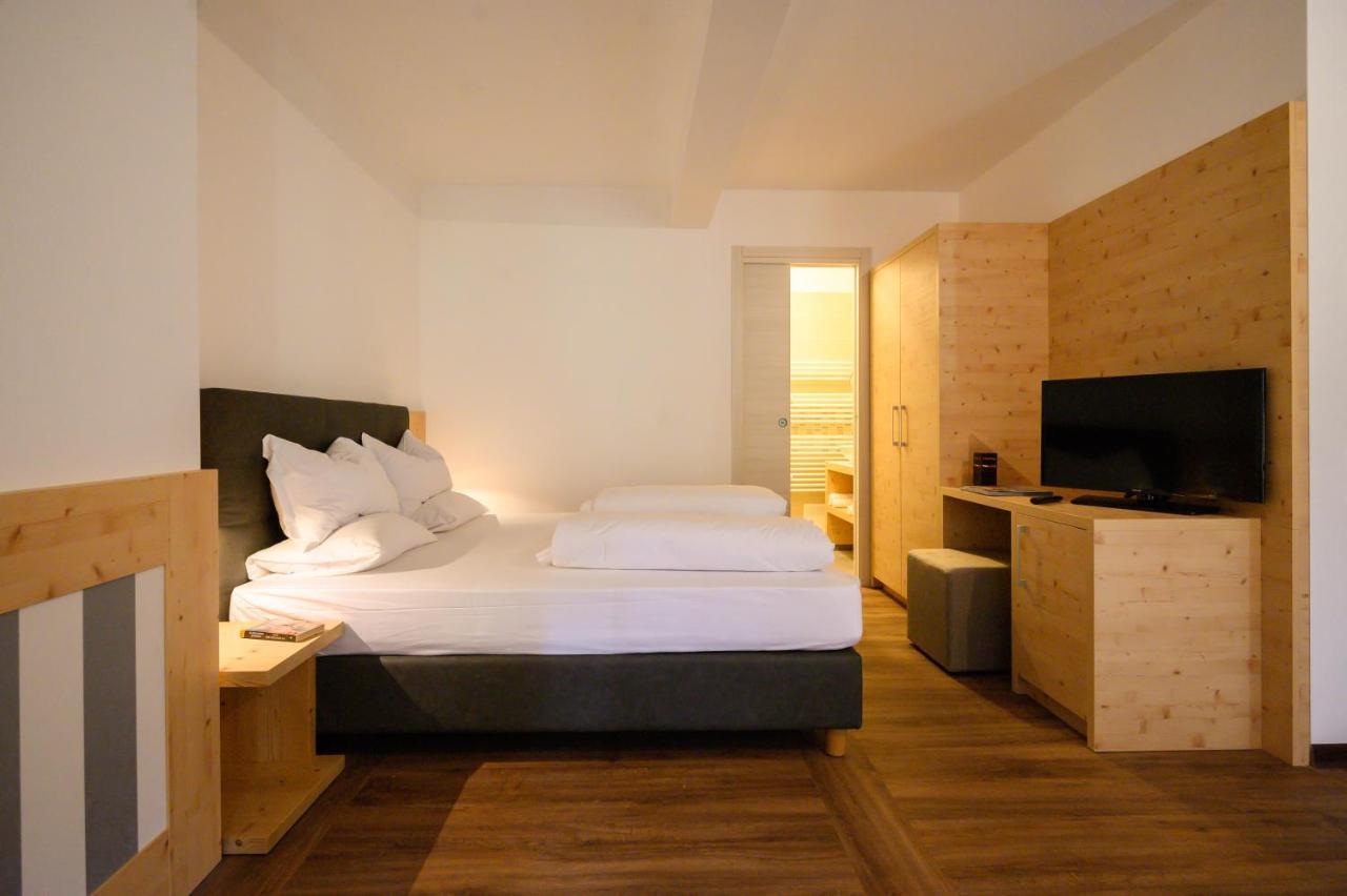 Hotel Stella Alpina Spiazzi Di Caprino المظهر الخارجي الصورة
