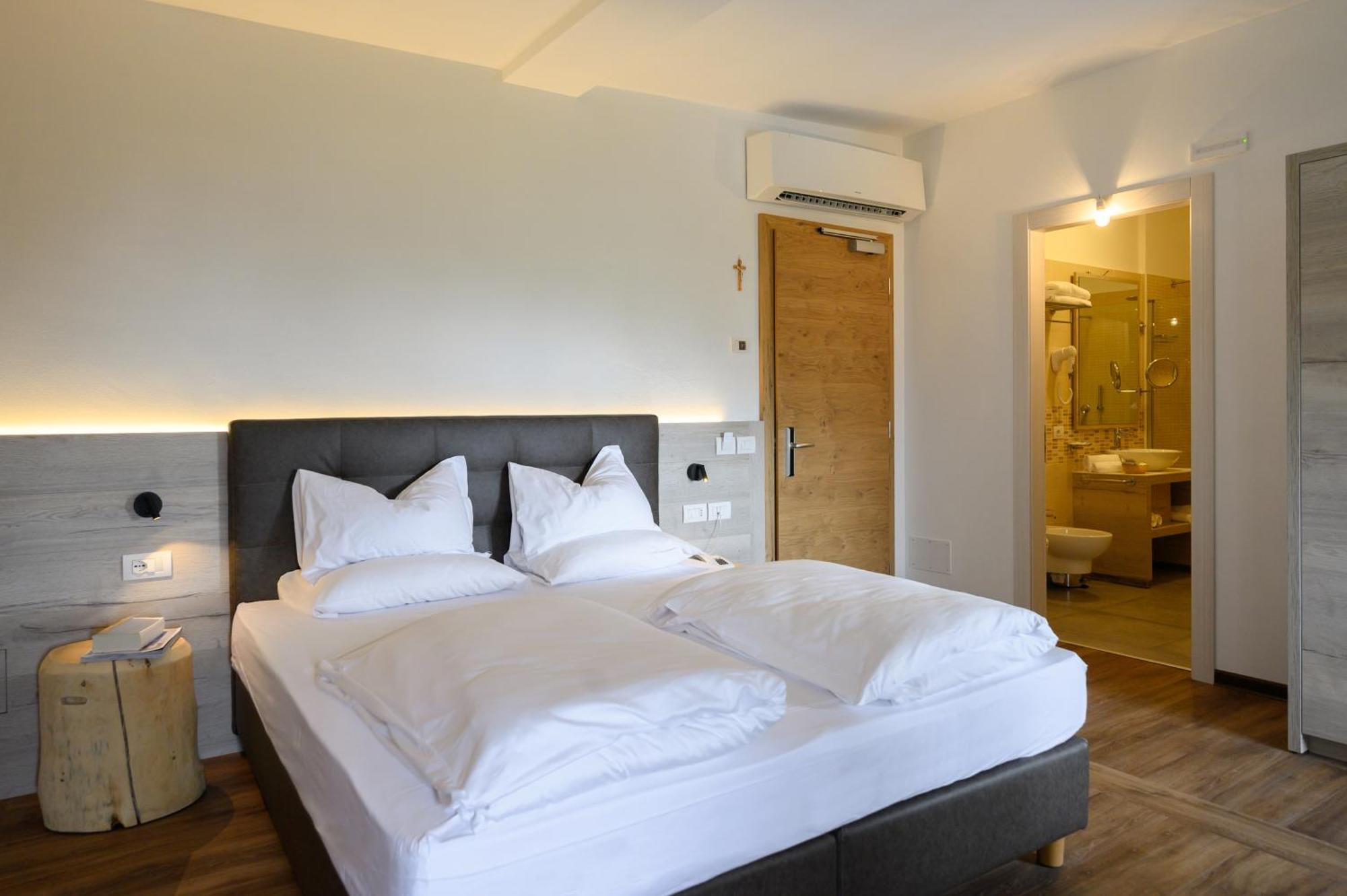 Hotel Stella Alpina Spiazzi Di Caprino المظهر الخارجي الصورة