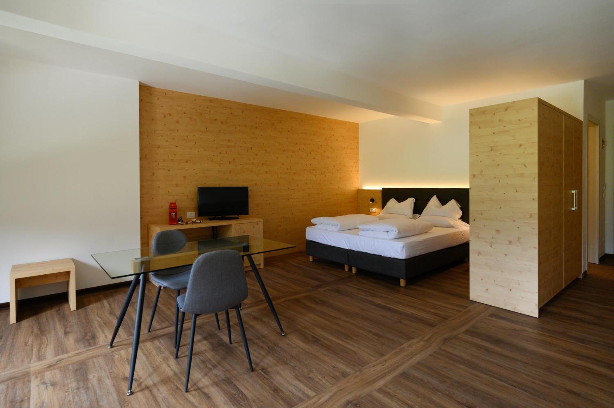 Hotel Stella Alpina Spiazzi Di Caprino المظهر الخارجي الصورة